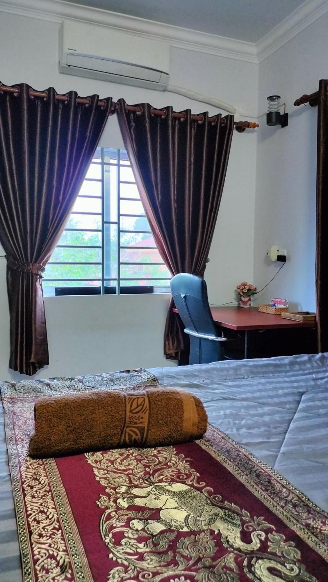La Maison De Soriya - Work & Stay Кампот Екстериор снимка